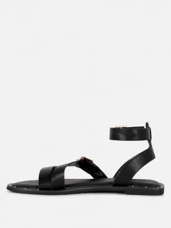 Asymetryczne sandały ze sztucznej skóry z ćwiekami