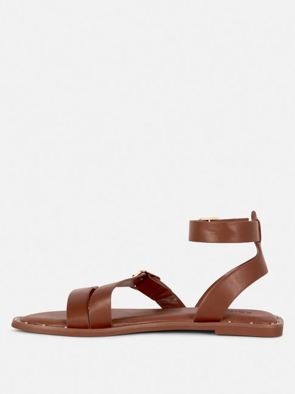 Asymetryczne sandały ze sztucznej skóry z ćwiekami