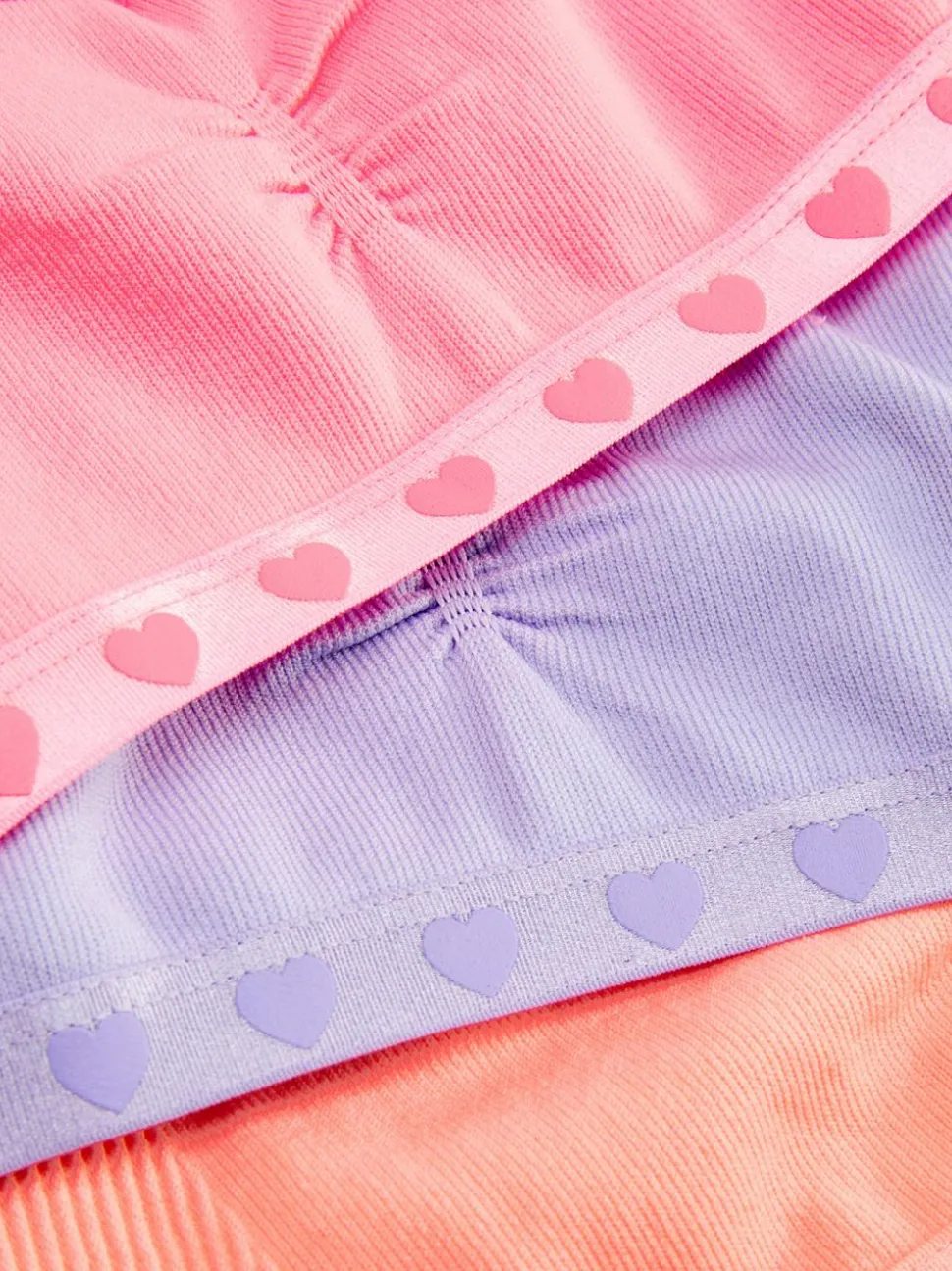 Bezszwowe krótkie topy w serduszka, 3 szt.