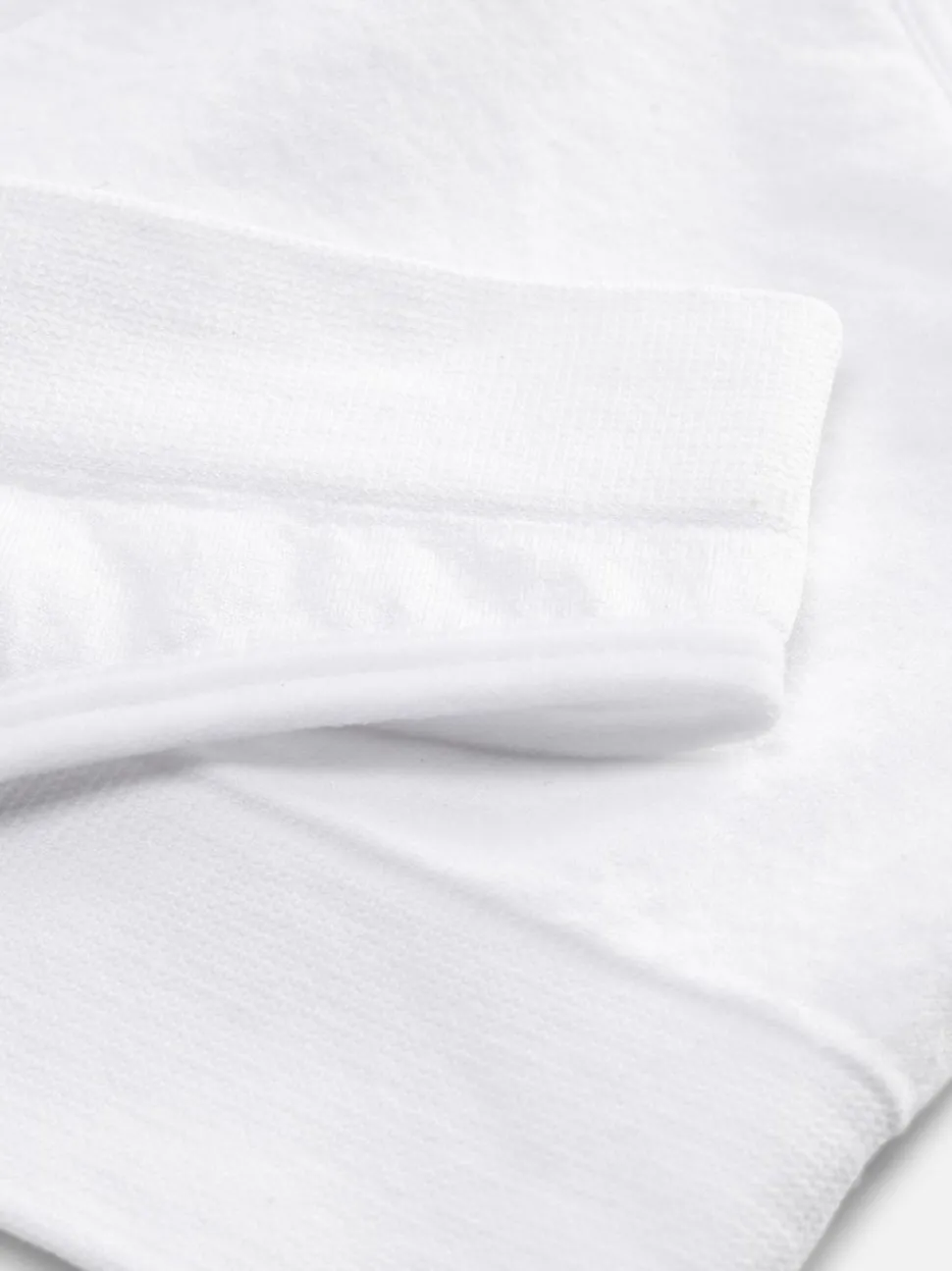 Bezszwowe stringi i trójkątne braletki, zestaw