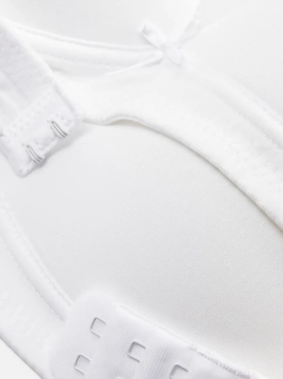 Biustonosze formowane, 2 szt.