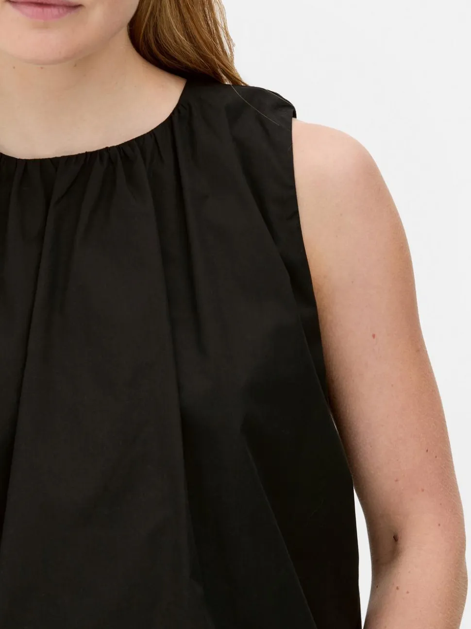 Bluzka bez rękawów o luźnym kroju The Edit