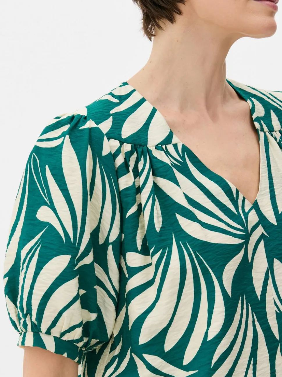 Bluzka ze wzorem w liście