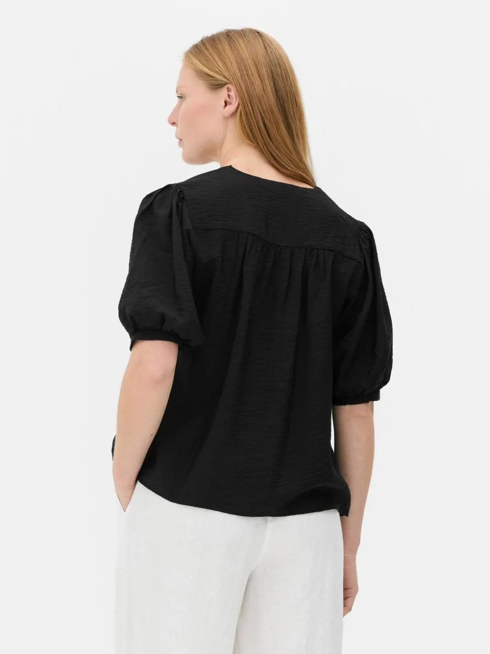 Bluzka ze wzorem w liście