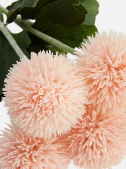 Bukiecik sztucznych kwiatów