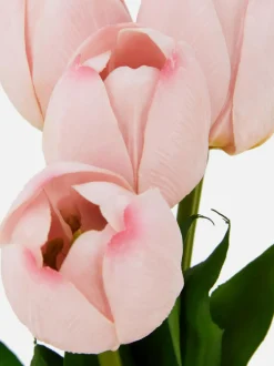 Bukiecik sztucznych tulipanów