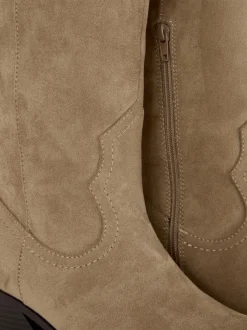 Buty kowbojskie Paula Echevarría