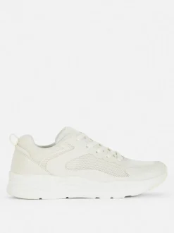 Buty sportowe na grubej podeszwie ze wstawkami