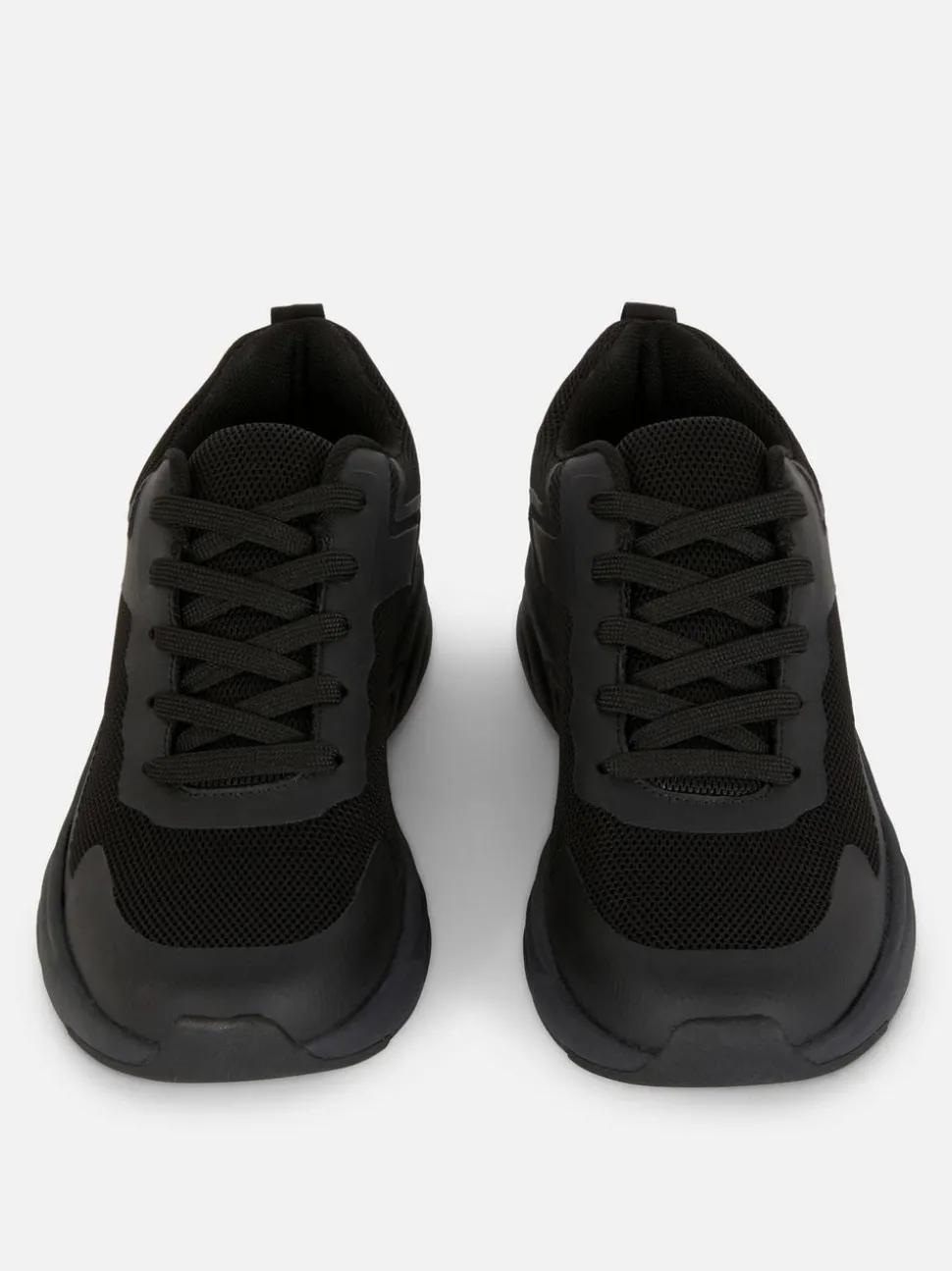 Buty sportowe na grubej podeszwie ze wstawkami