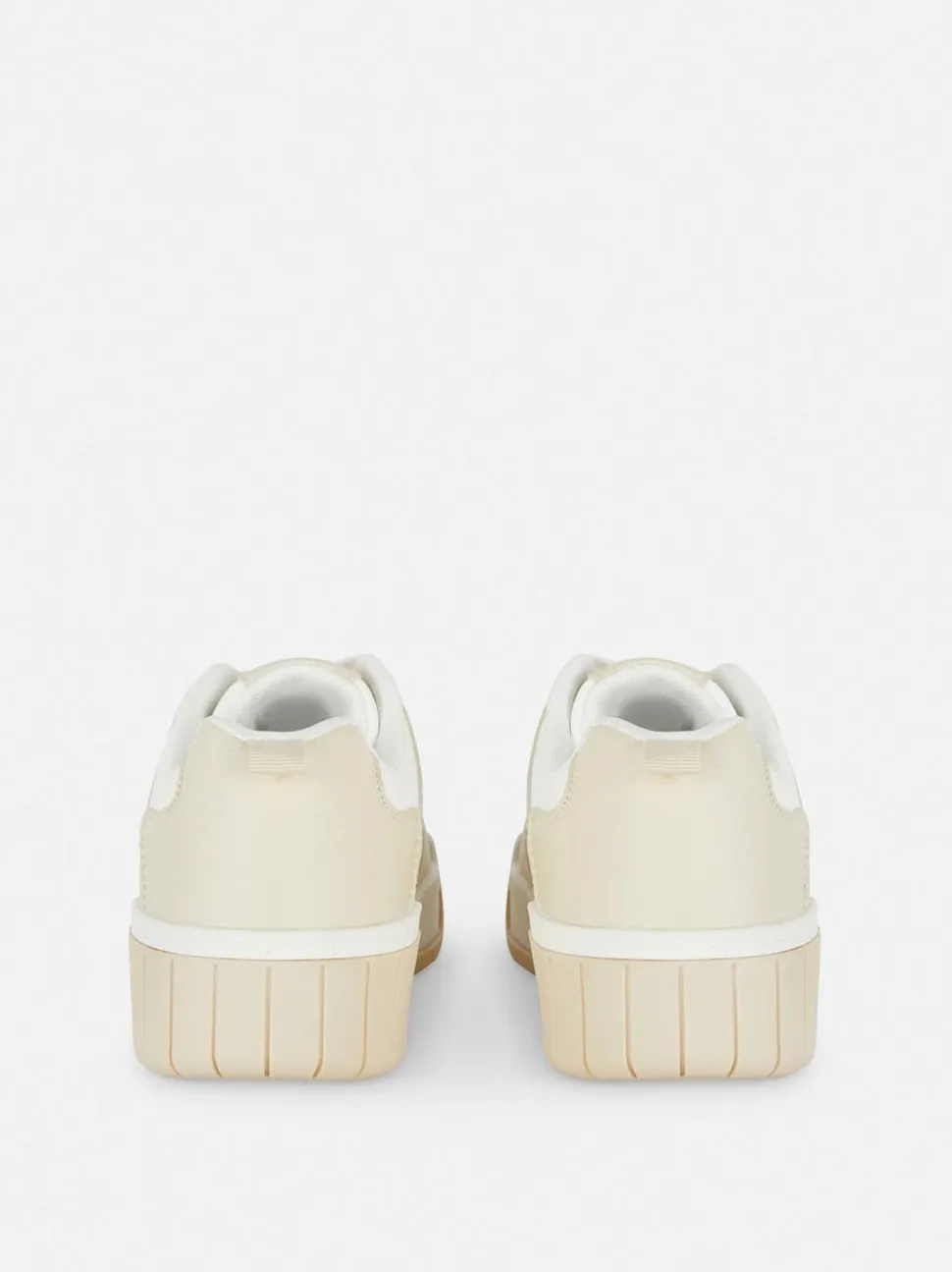 Buty sportowe w bloki kolorystyczne z grubą podeszwą