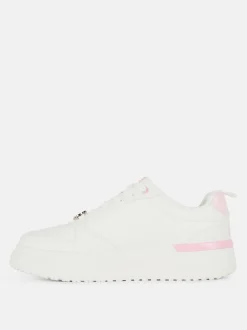 Buty sportowe z nadrukiem Hello Kitty