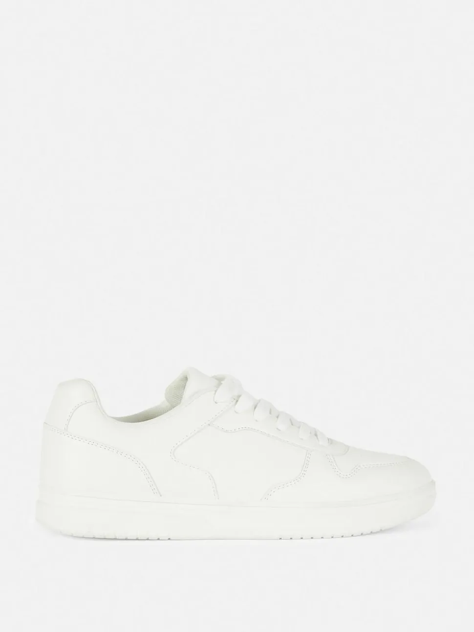 Buty sportowe z niską cholewką i panelami