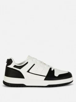 Buty sportowe z niską cholewką i panelami