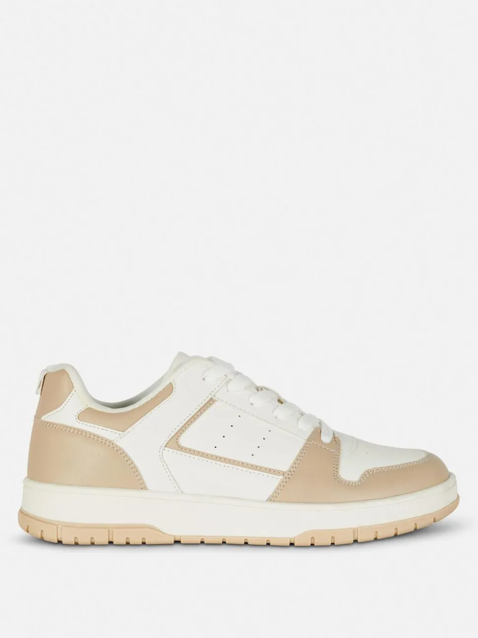 Buty sportowe z niską cholewką i panelami