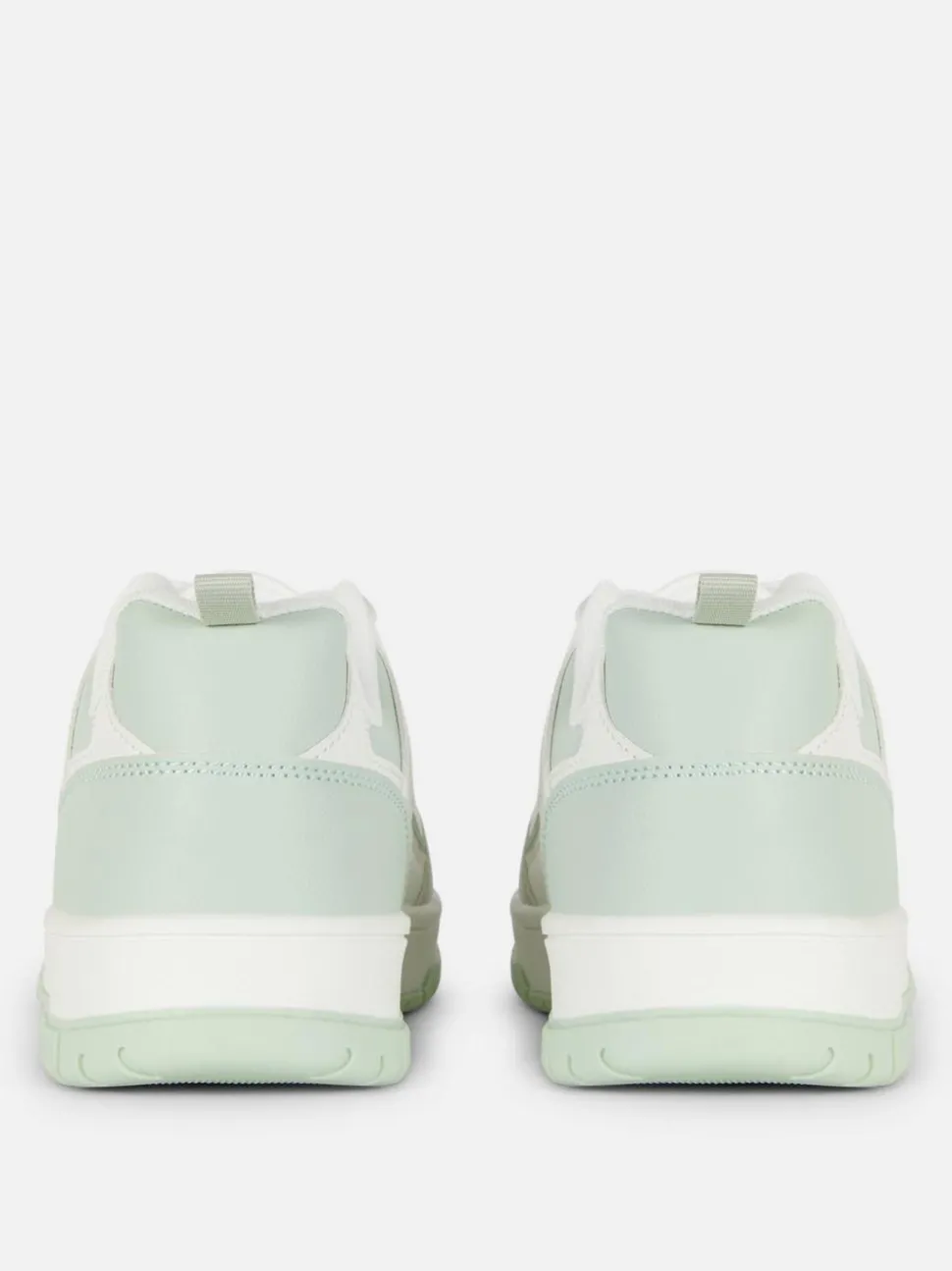 Buty sportowe z niską cholewką i panelami