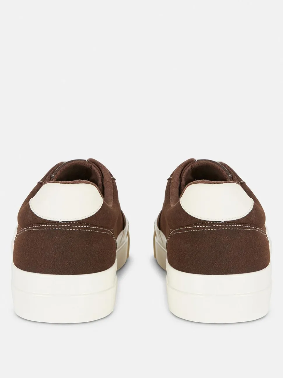 Buty sportowe z niską cholewką na grubej podeszwie