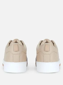 Buty sportowe z niską cholewką i strasem