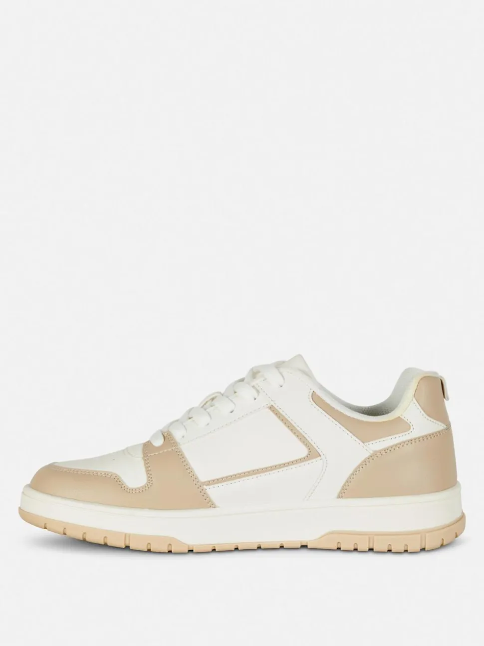 Buty sportowe z niską cholewką i panelami