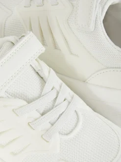 Buty sportowe z niską cholewką