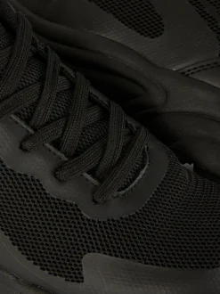 Buty sportowe z niską cholewką z panelami