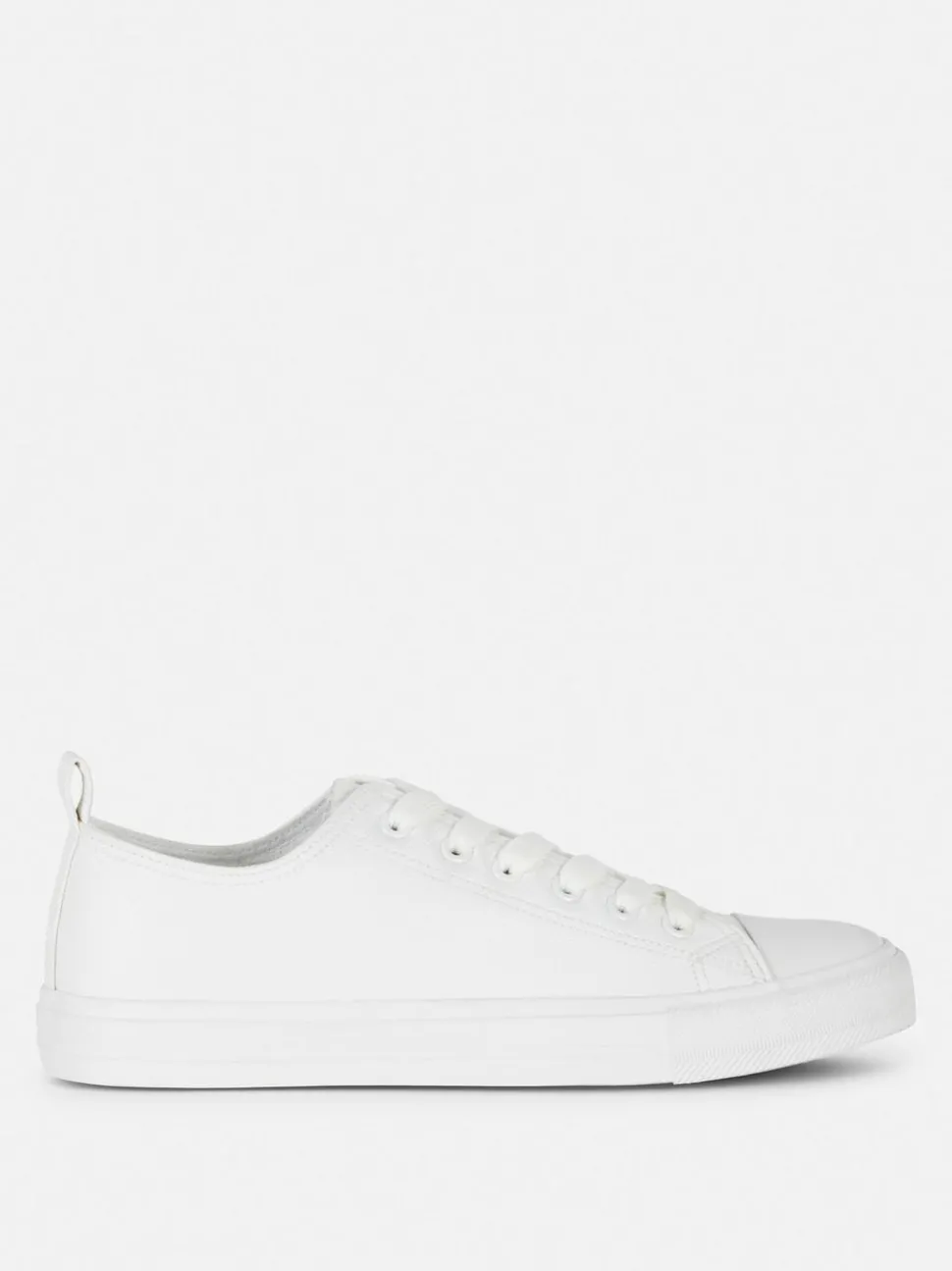 Buty sportowe ze sztucznej skóry z niską cholewką