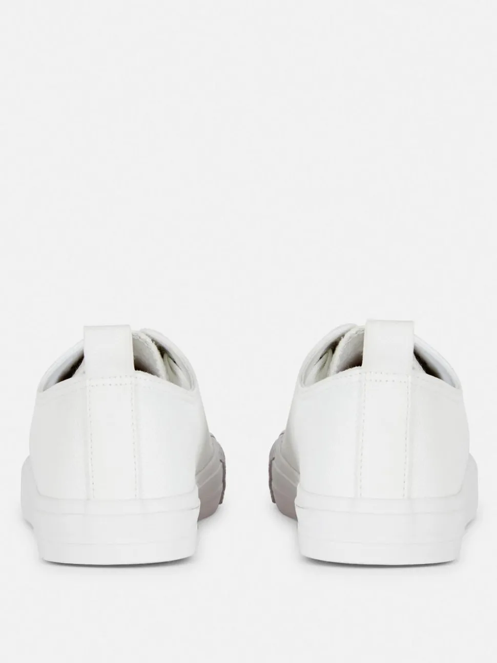 Buty sportowe ze sztucznej skóry z niską cholewką