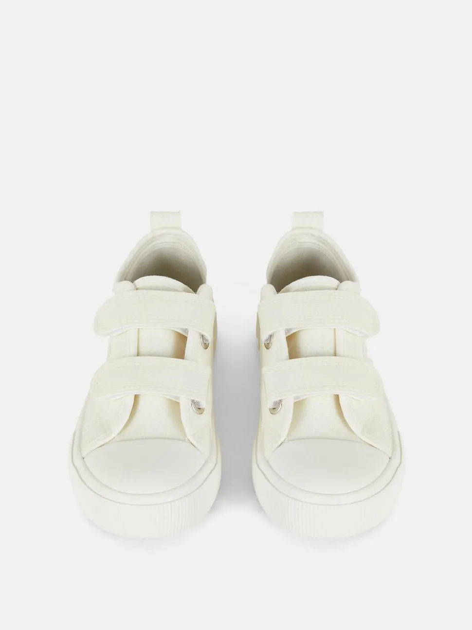 Błyszczące płócienne buty sportowe z niską cholewką