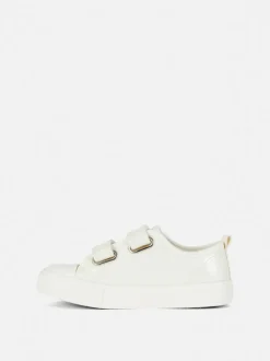 Błyszczące płócienne buty sportowe z niską cholewką