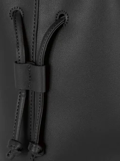 Ściągana sznurkiem torba shopper ze sztucznej skóry