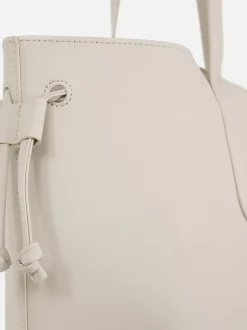 Ściągana sznurkiem torba shopper ze sztucznej skóry