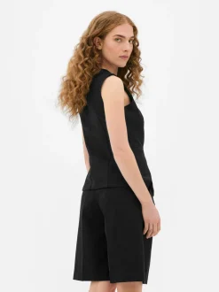 Czarna kamizelka o wydłużonym kroju