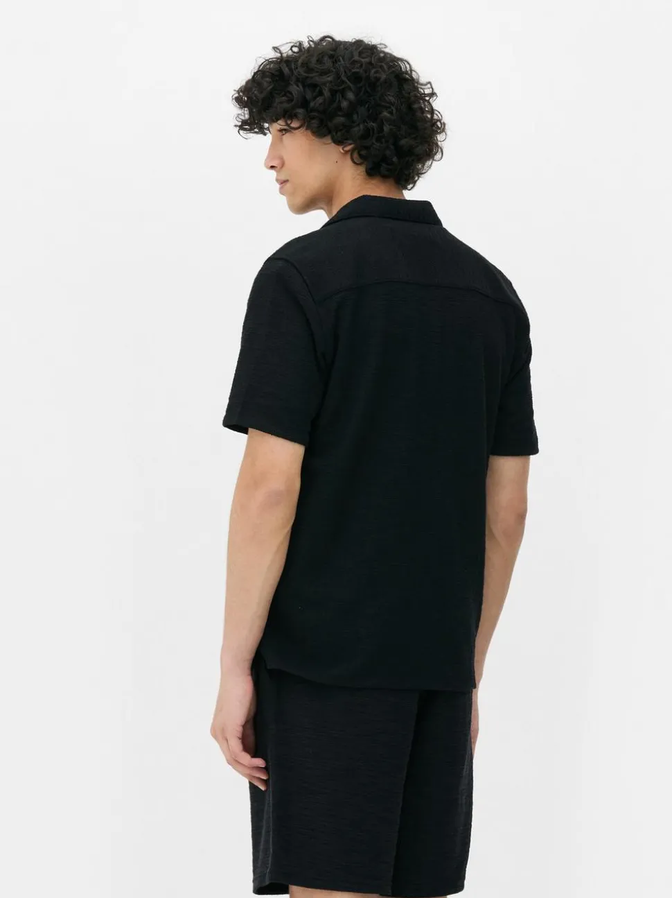 Dżersejowa koszula z zapięciem na guziki