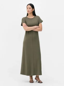 Dżersejowa sukienka midi z krótkim rękawem The Edit