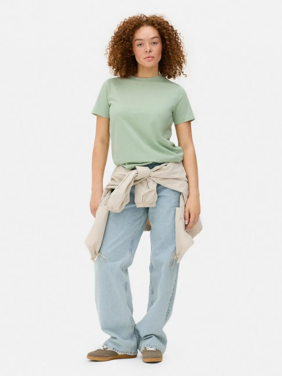 Dżersejowy niezbędny T-shirt z krótkim rękawem