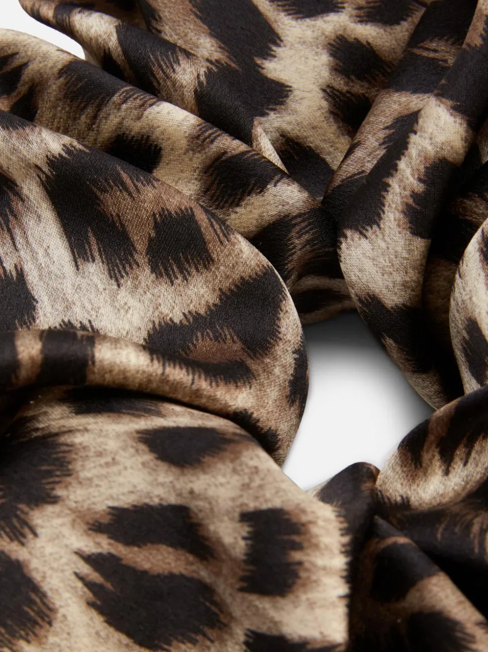 Duża gumka owijka z nadrukiem w panterkę