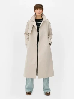 Długi prochowiec z paskiem