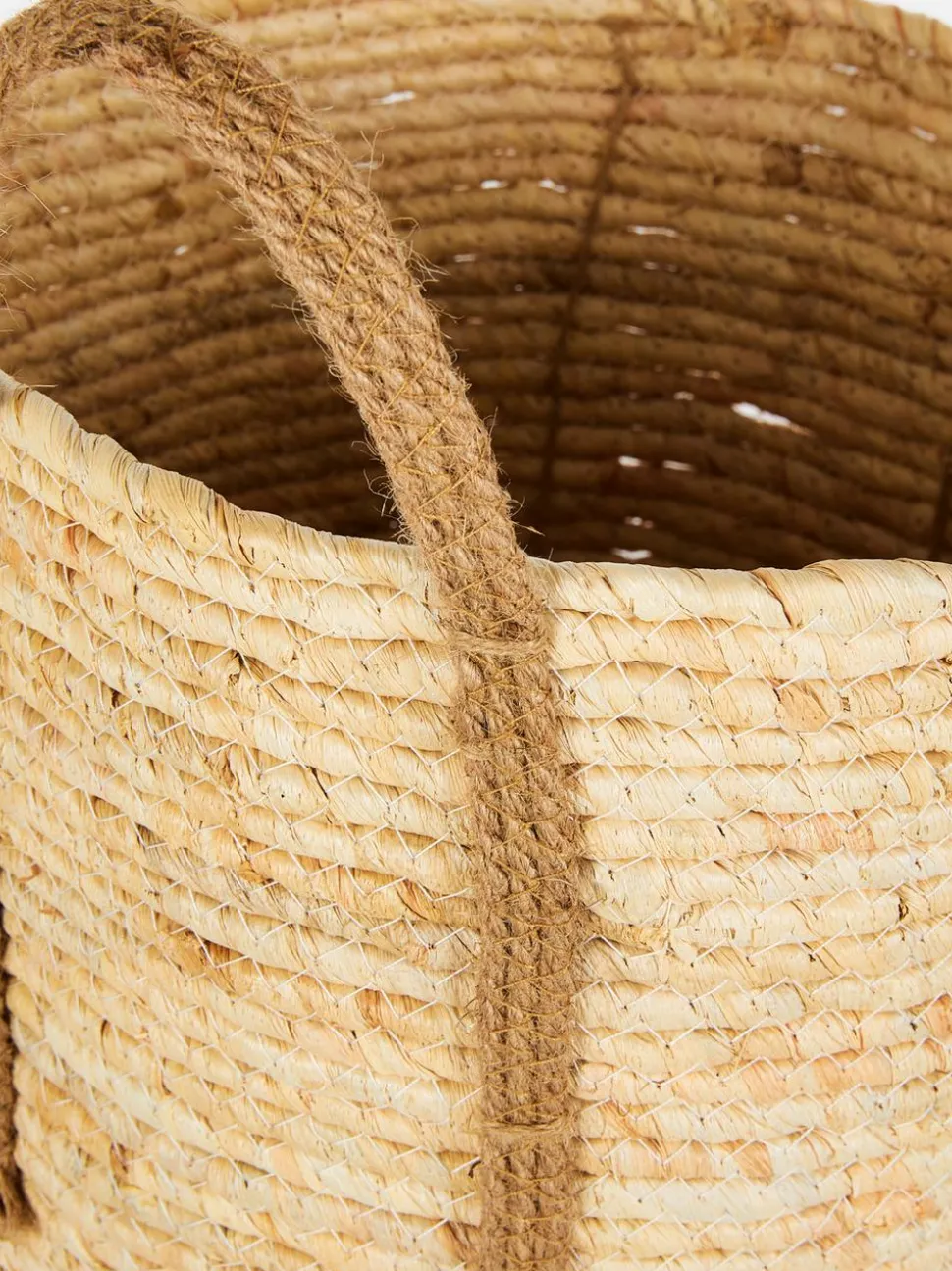 Duży kosz z trawy morskiej w dwóch odcieniach