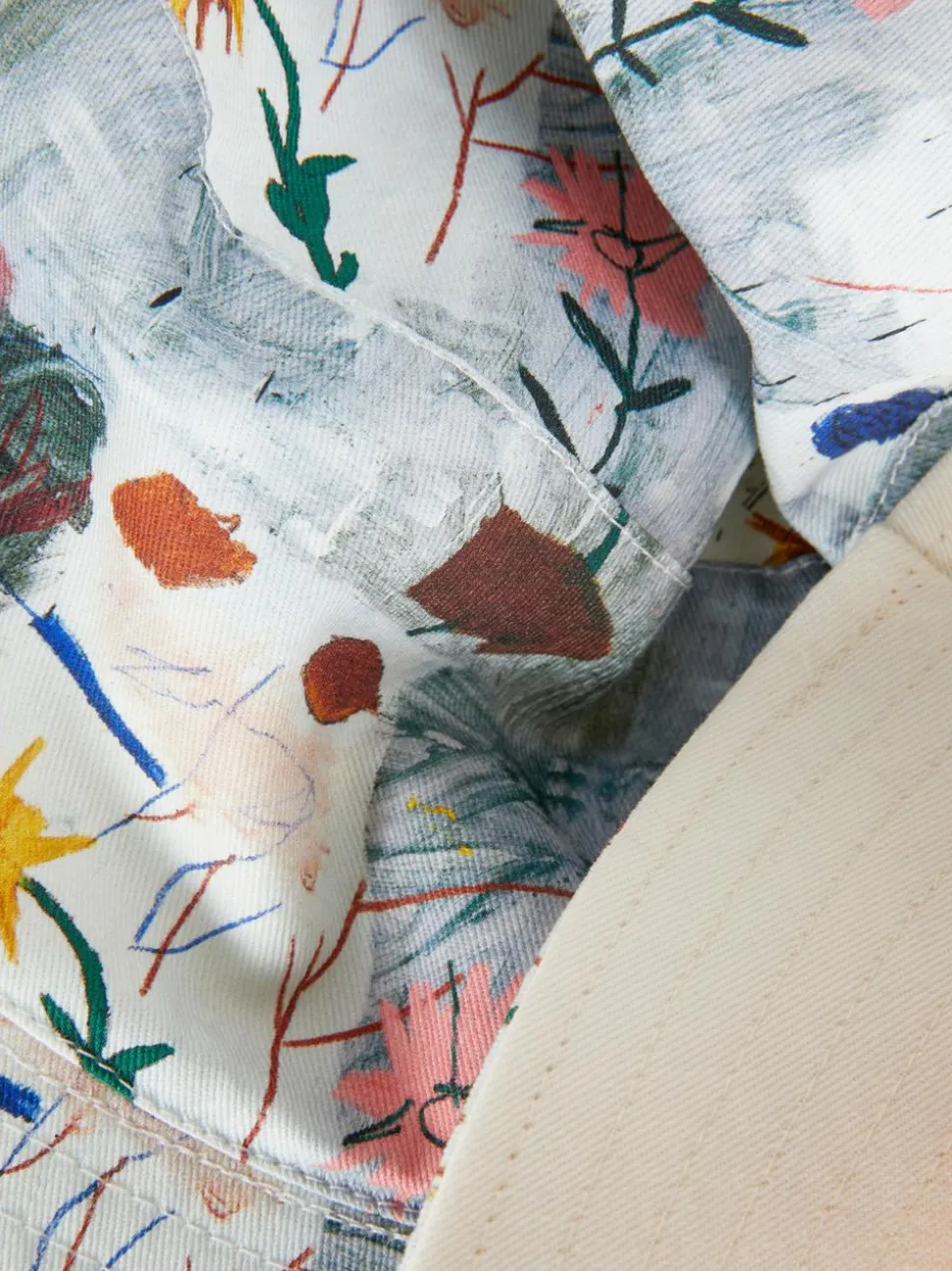 Dwustronny kapelusz wędkarski z dziełem Basquiata