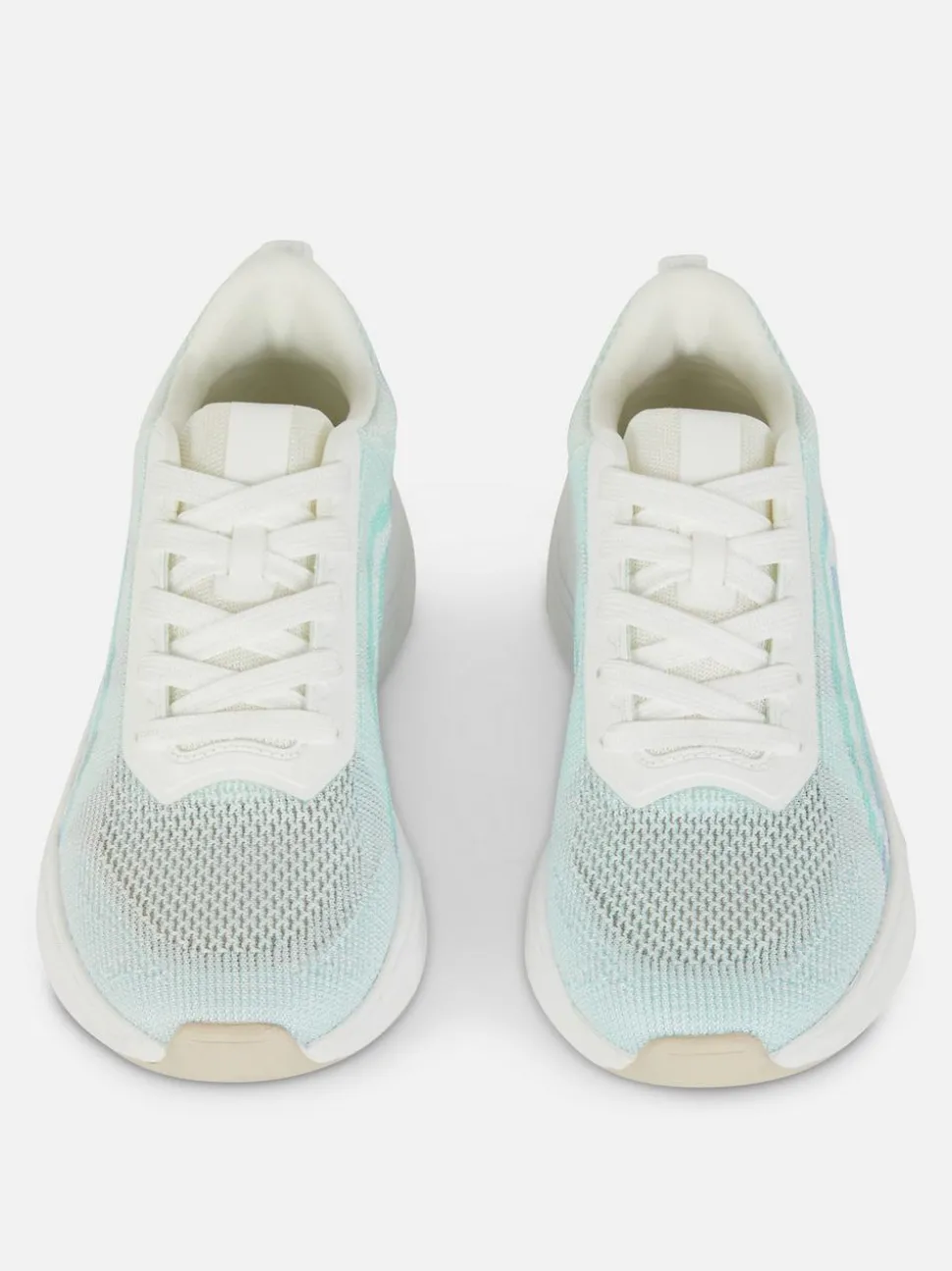 Dzianinowe buty sportowe na siłownię