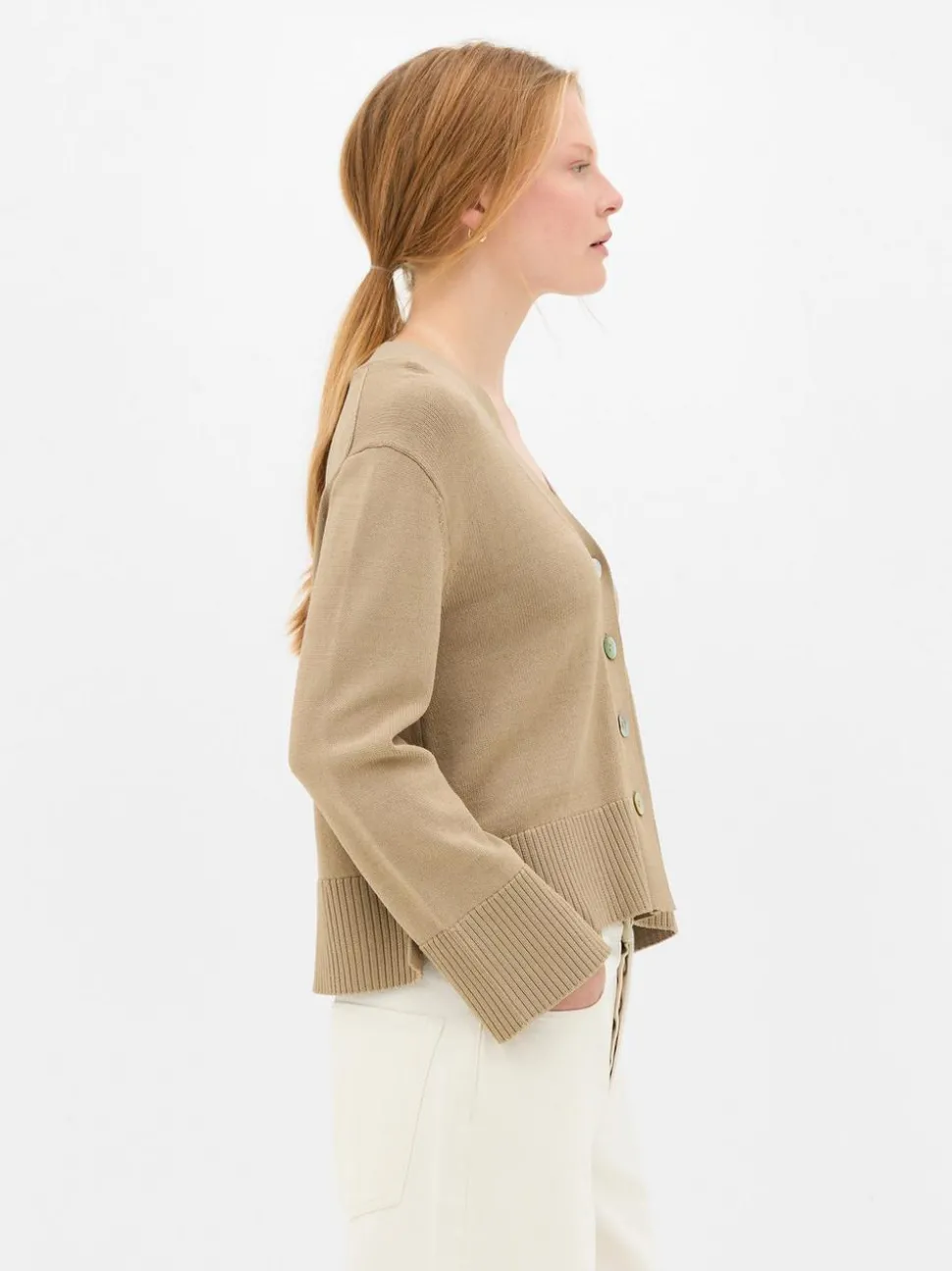 Dzianinowy kardigan z dekoltem w serek The Edit