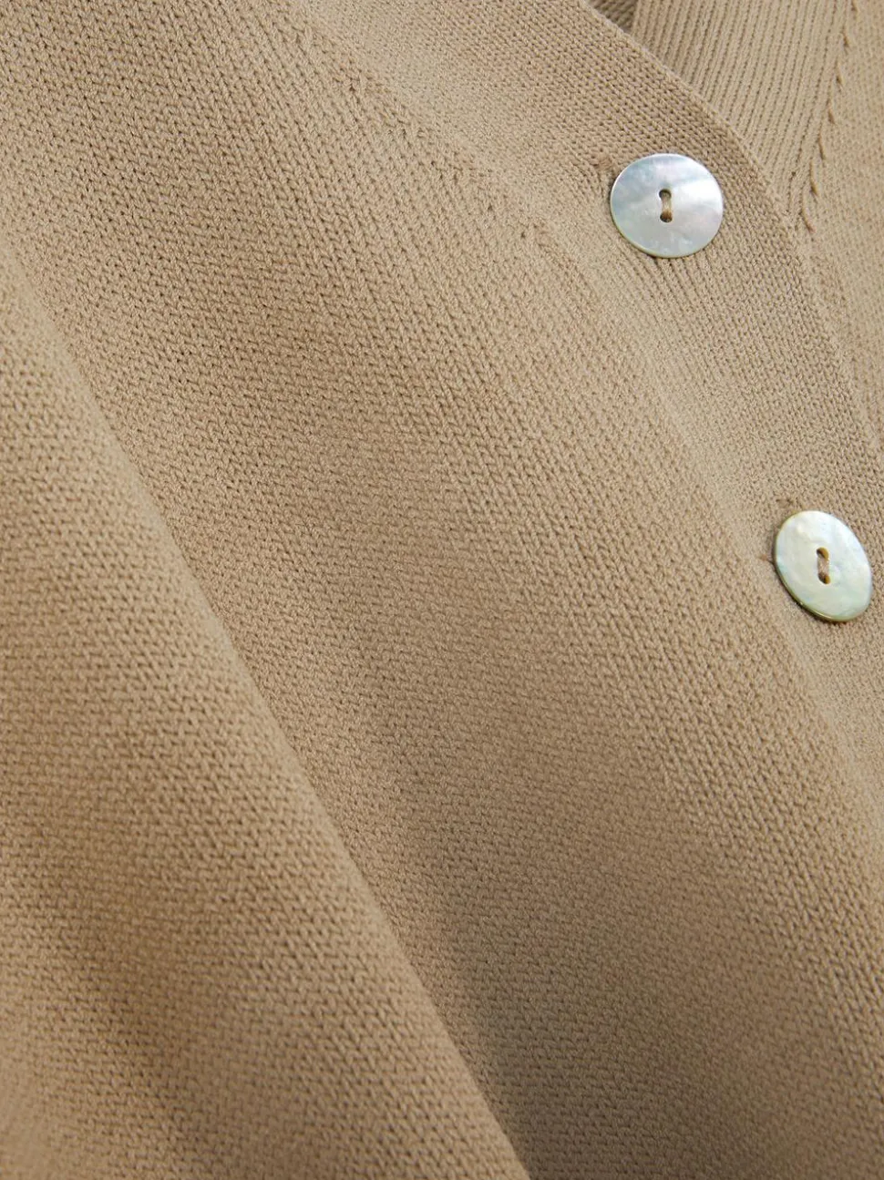 Dzianinowy kardigan z dekoltem w serek The Edit