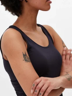 Elastyczna koszulka bez rękawów