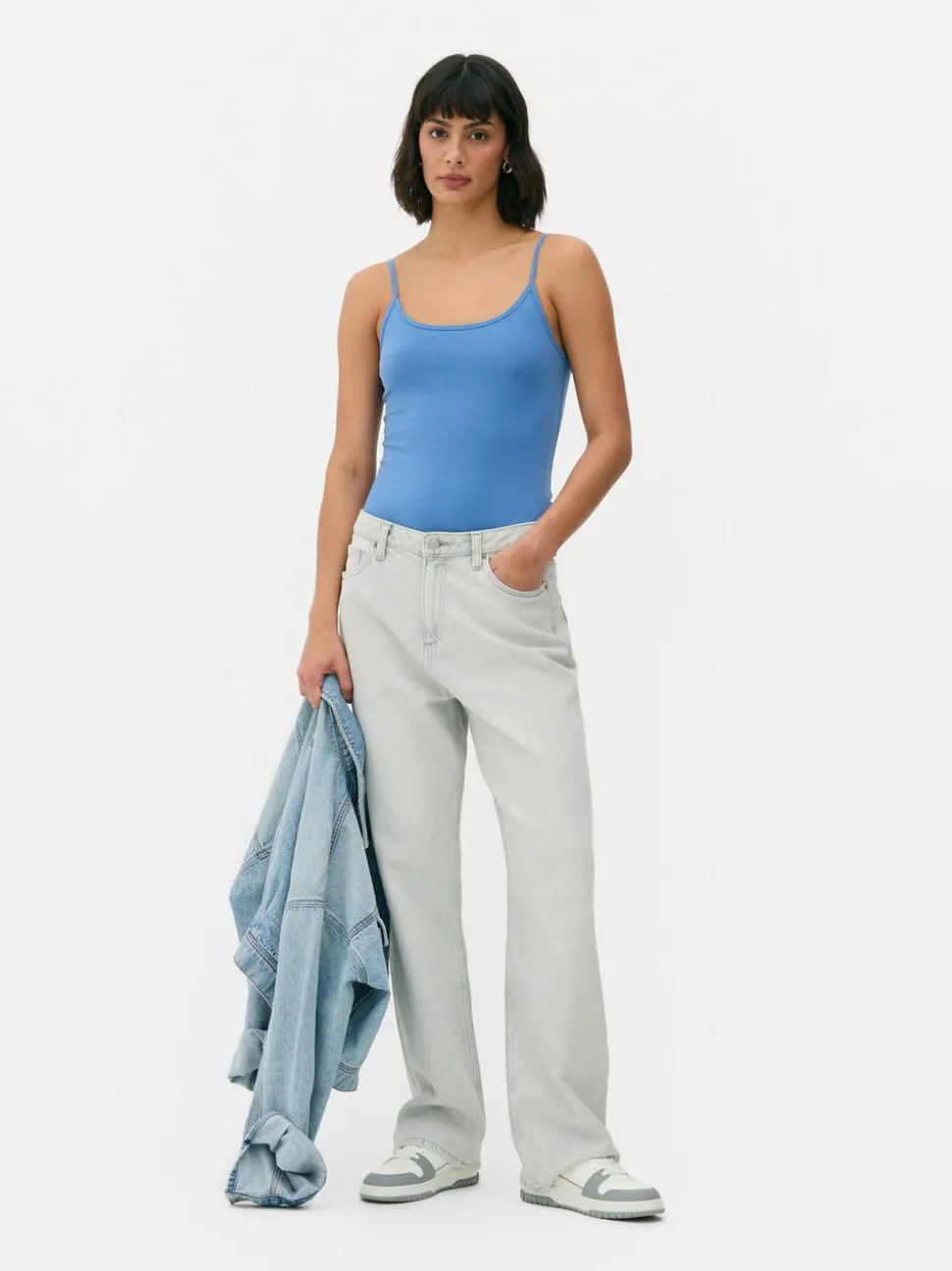 Elastyczna koszulka na ramiączkach Essential