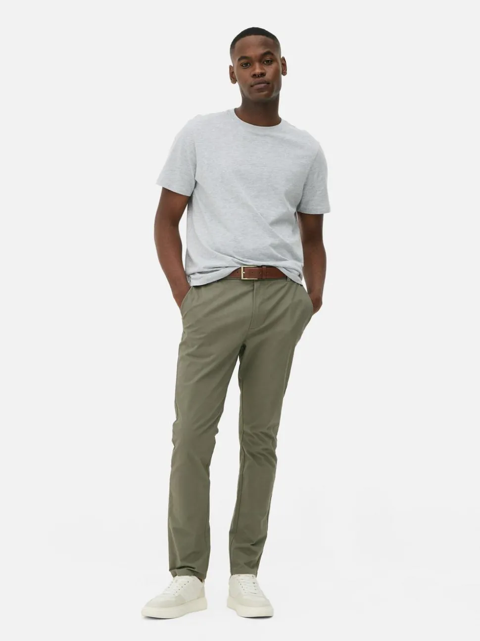 Elastyczne chinosy o kroju slim