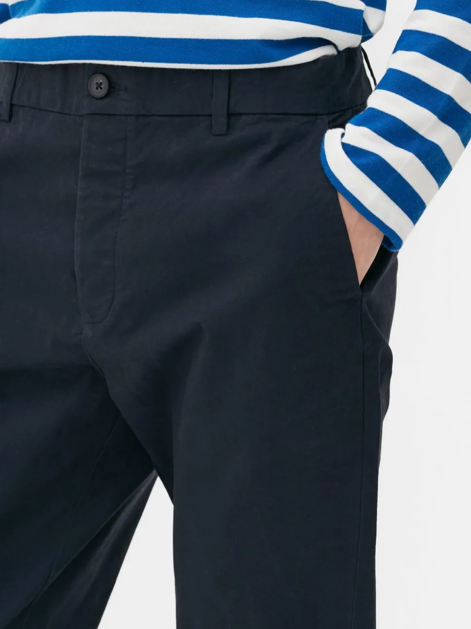 Elastyczne chinosy o kroju slim fit