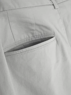 Elastyczne chinosy o kroju slim