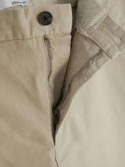 Elastyczne chinosy z prostymi nogawkami