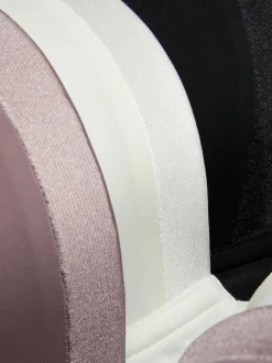 Eleganckie satynowe balkonetki, rozm. A–DD, 3 szt.