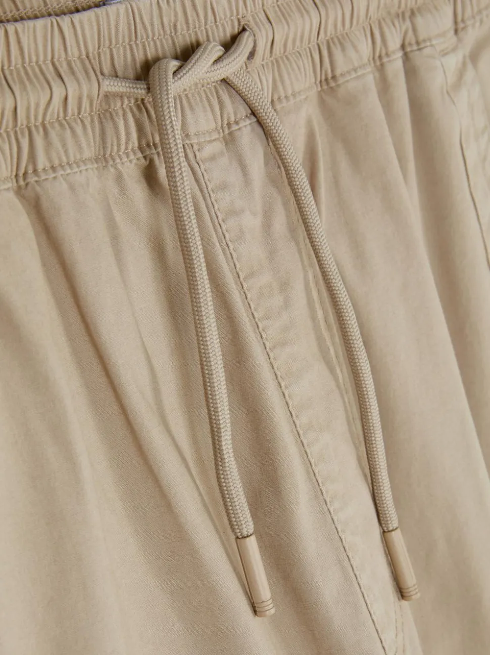 Funkcjonalne spodnie bojówki