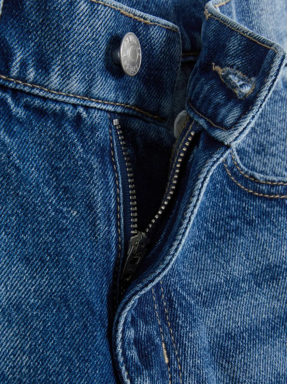 Jeansowe szorty deskorolkowe